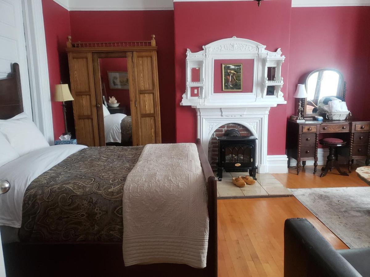 The Roses Heritage Inn セントジョンズ エクステリア 写真